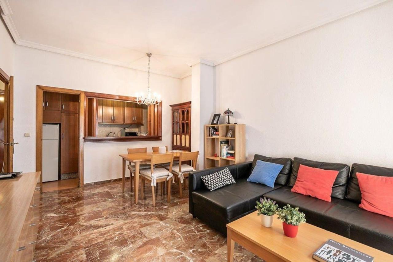 Modern Apartment In The Heart Of Гранада Экстерьер фото