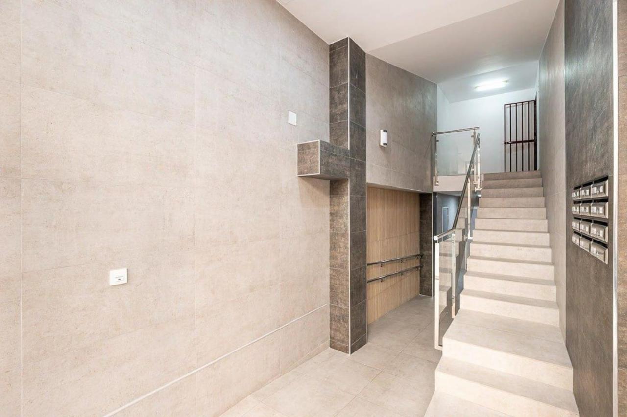 Modern Apartment In The Heart Of Гранада Экстерьер фото