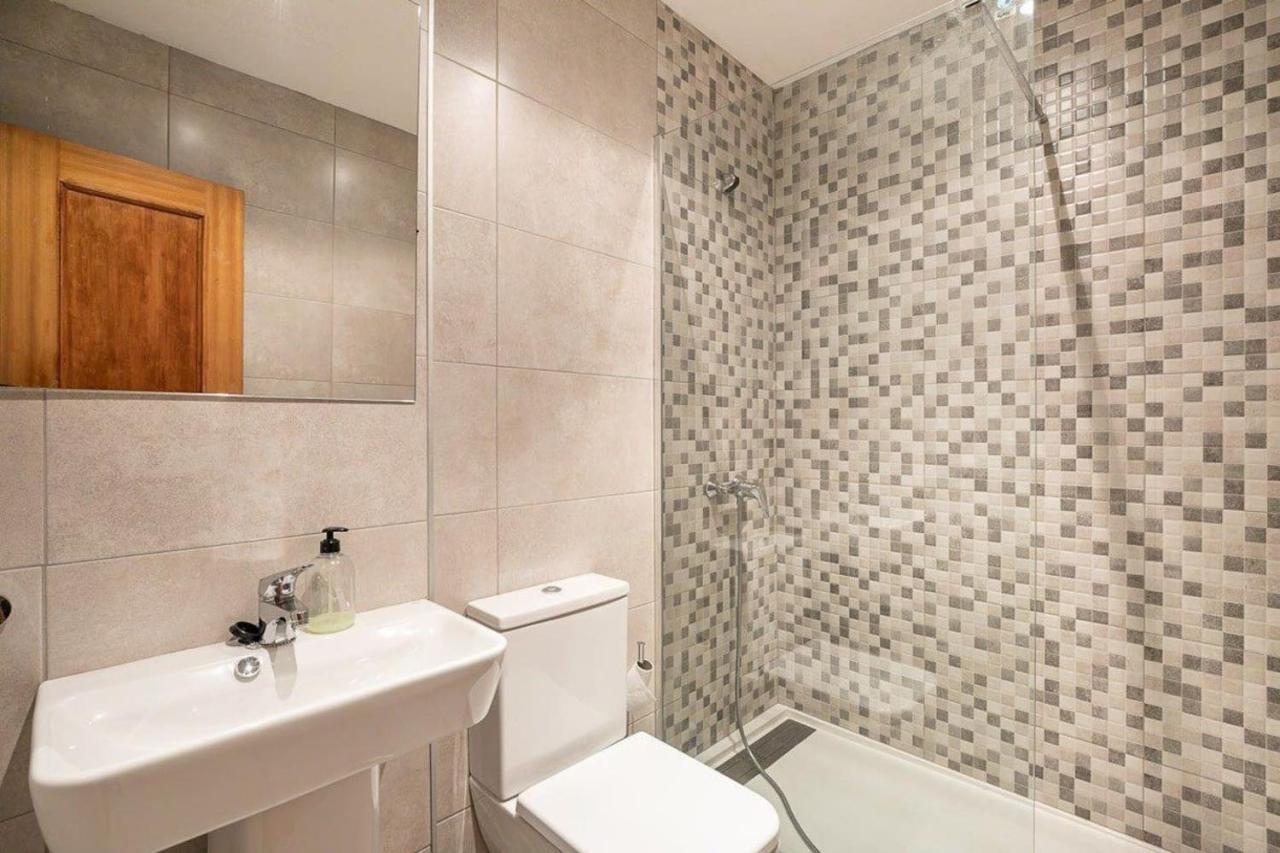 Modern Apartment In The Heart Of Гранада Экстерьер фото