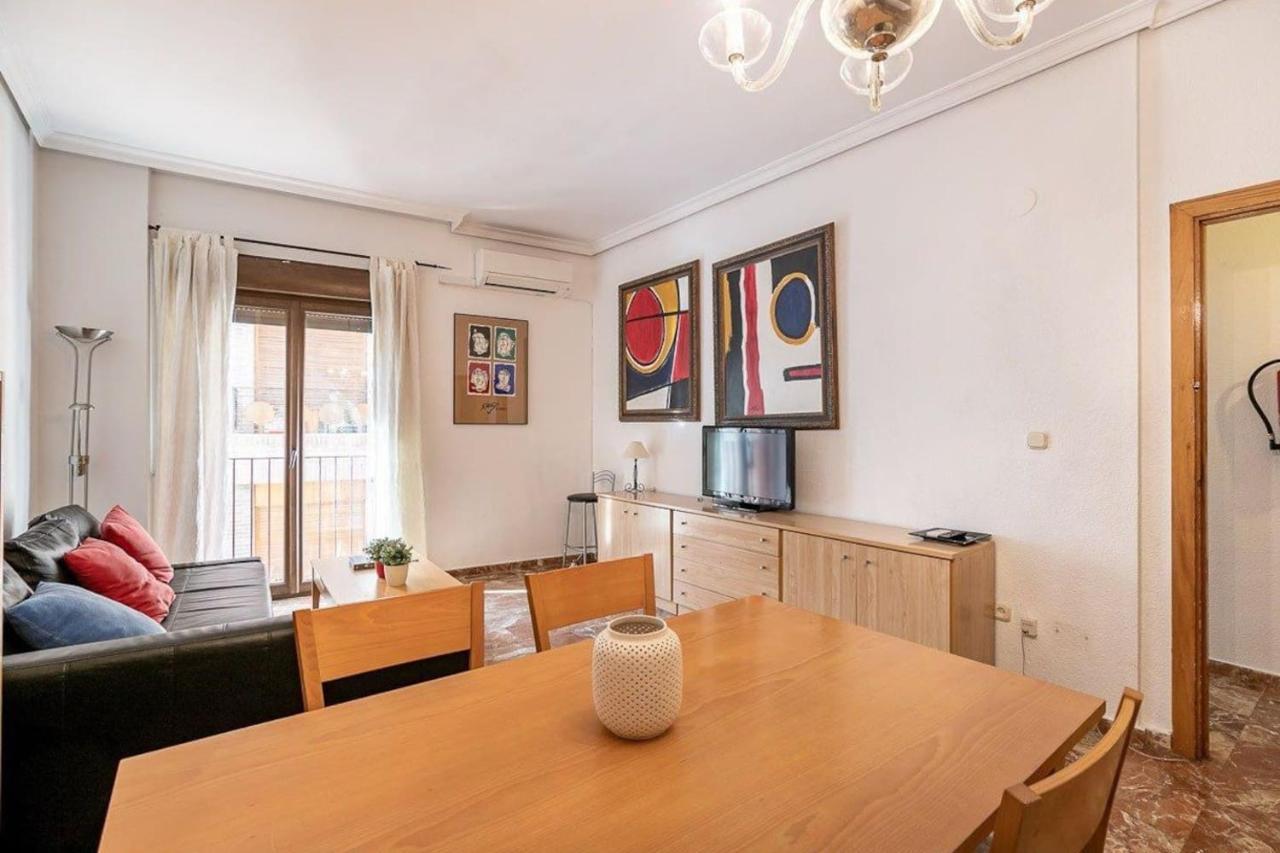 Modern Apartment In The Heart Of Гранада Экстерьер фото